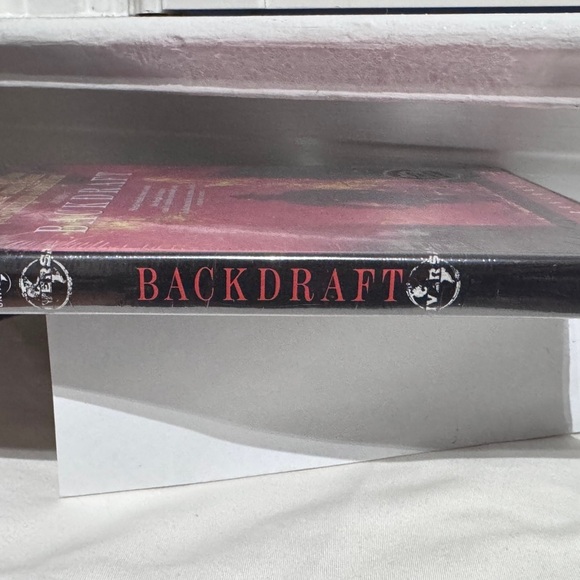 🔥  Vintage Backdraft DVD - Red Cover - Never Played - New in Wrapping - Picture 3 of 11